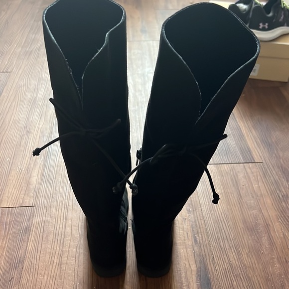Black high boots - Picture 3 of 8